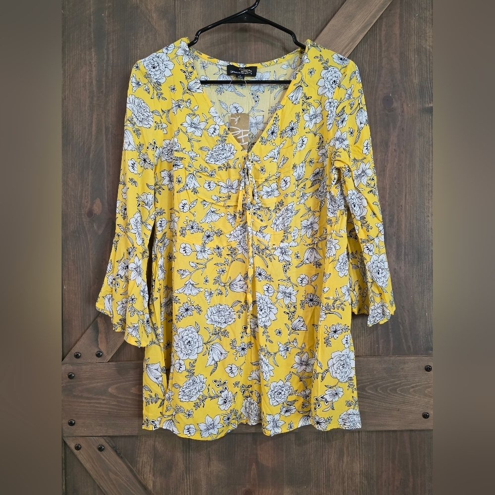 Suzanne Betro Bell Sleeve Rouched Front Flare Tunic Size Large